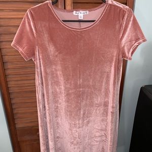 Velvet pink T-shirt dress